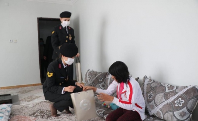 Diyarbakır’da Mehmetçik, engelli vatandaşlarla bir araya geldi