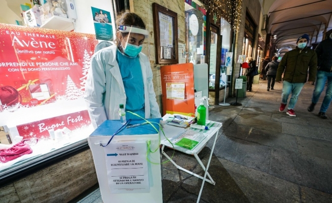 İtalya’da günlük korona virüs ölüm sayısında rekor