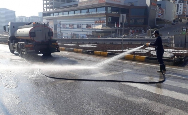 Kırıkkale Belediyesi dezenfekte ekibi çalışmalarını sürdürüyor