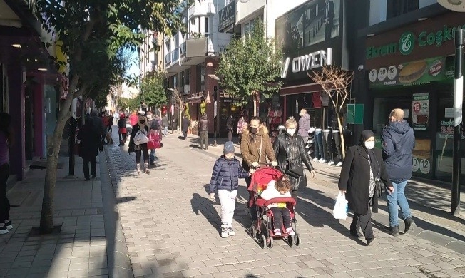 Kırklareliler maske takma kuralına uyuyor