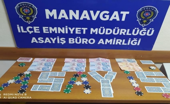 Manavgat’ta kumar oynayan ve yer sağlayan 12 kişiye 29 bin TL ceza