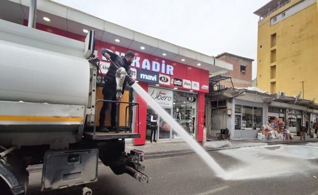 Silvan Belediyesi dezenfekte çalışmalarına devam ediyor