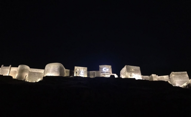 Tarihi Bayburt Kalesi Aydınlatma Projesi’nin açılışı gerçekleşti