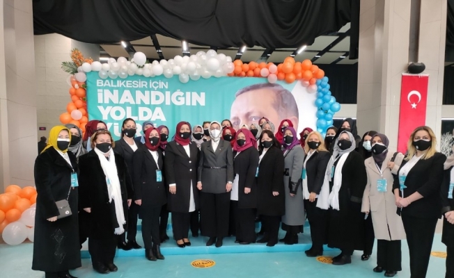 AK Partili Çam, CHP’li kadınlara seslendi: “Partilerinde kadınlara yapılan taciz ve tecavüzlere neden ses çıkarmıyorlar?”