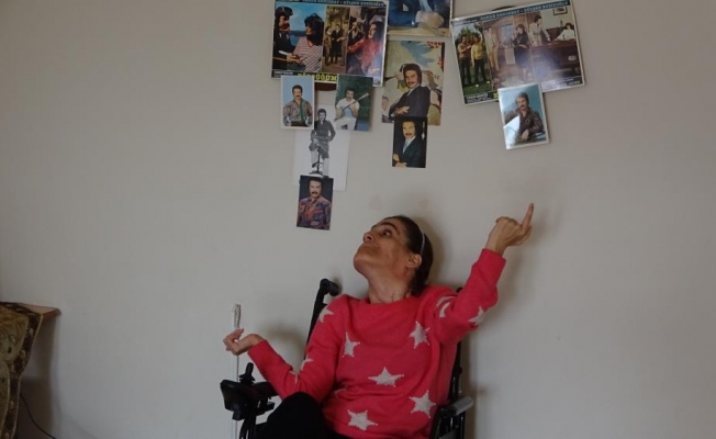Alanya'da 46 yıllık Orhan Gencebay hayranlığı engel tanımadı