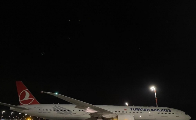 Çinli Sinovac firmasından sipariş edilen Korona virüs aşısının 6,5 milyon dozluk ikinci partisini taşıyan, Türk Hava Yolları(THY)’na ait kargo uçağı İstanbul Havalimanı’na indi.