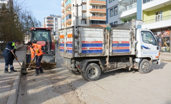Ergani’de temizlik çalışmaları hız kesmeden sürüyor