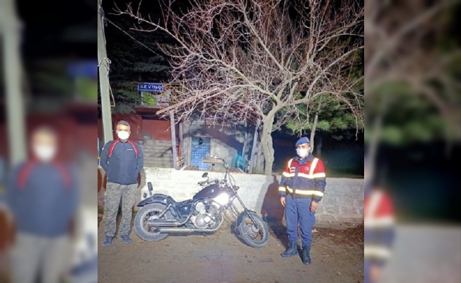 Motosiklet hırsızları kovalamaca sonucu yakalandı
