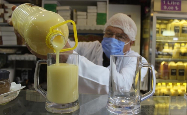 Seyyar satıcılıkla başladı, şimdi dünyaya satıyor