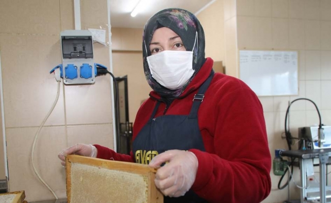 Vali Ayhan: "Çiçek balı üretiminde Türkiye’de 1’nci sıradayız"