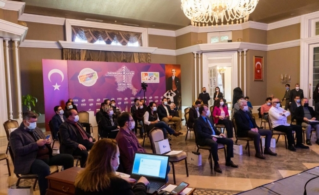 Yiyecek içecek sektörü masaya yatırıldı