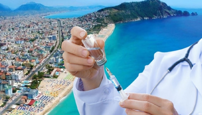 Alanyalı turizmciyi sevindiren aşı açıklaması