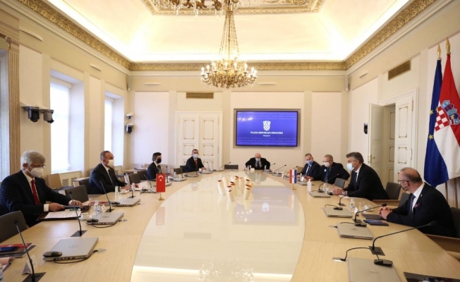 Bakan Çavuşoğlu, Hırvatistan Başbakanı Plenkoviç ile görüştü