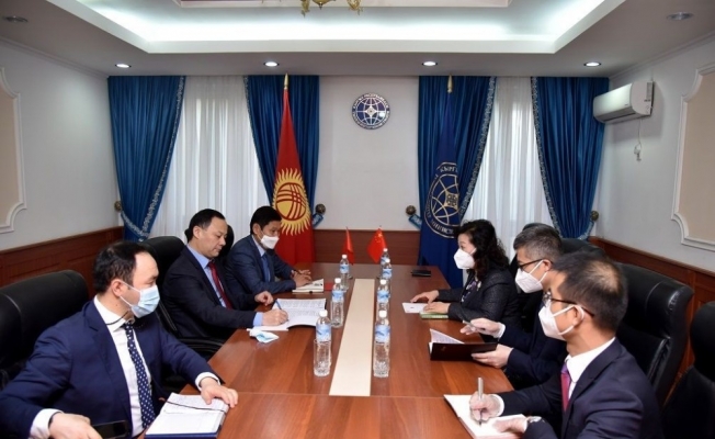 Çin, Kırgızistan’a bedava Covid-19 aşısı verecek