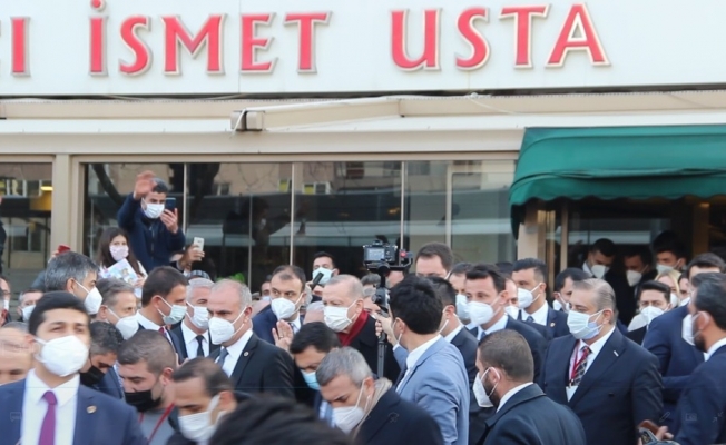 Cumhurbaşkanı Erdoğan’a İzmirlilerden büyük ilgi