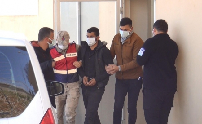 DEAŞ’lı 3 terörist, Suriye sınırında patlayıcılarla yakalandı