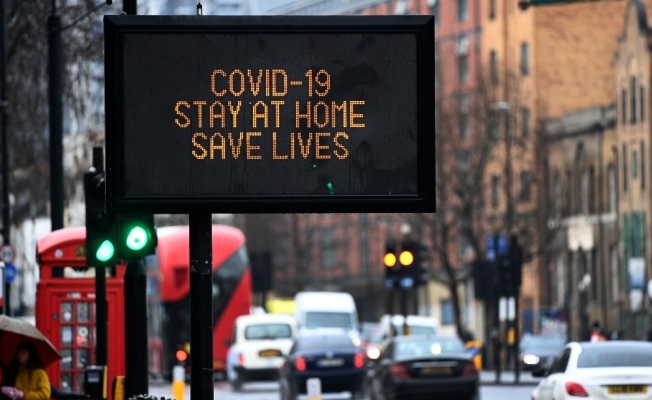 İngiltere’de son 24 saatte Covid-19’a bağlı 230 can kaybı