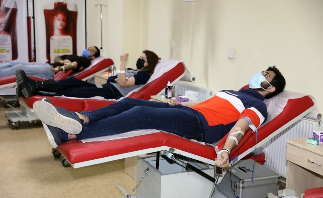 ’Kan Dostum SUBÜ’ kampanyasına 50 öğrenci destek verdi