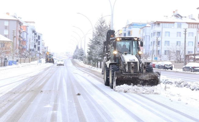 Karaman Belediyesinde kar mesaisi