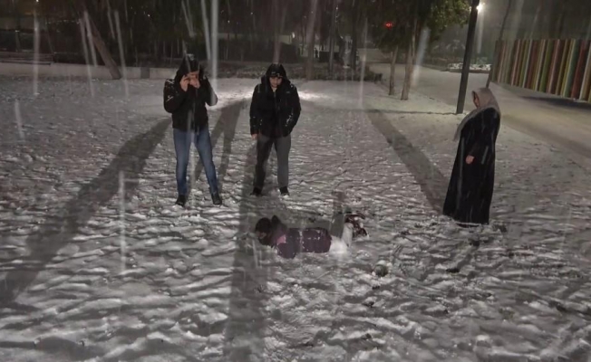 Kırıkkale’de kar sevinci: Doyasıya kar topu oynadılar