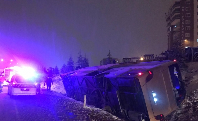 Kırıkkale’de yolcu otobüsü devrildi: Yaralılar var