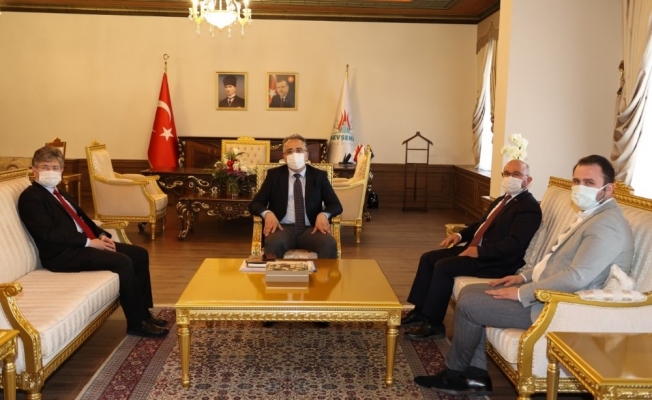 KOP Başkanı Şahin, Belediye Başkanı Savran’ı ziyaret etti
