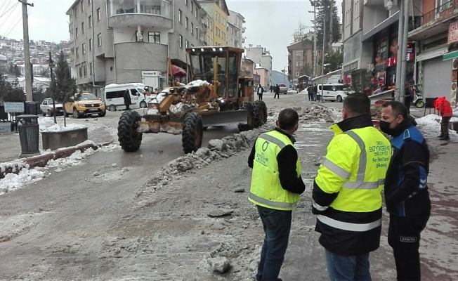 Kumru’da kar temizleme çalışmaları