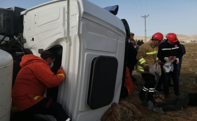 Mardin’de beton mikseri devrildi: 2 yaralı