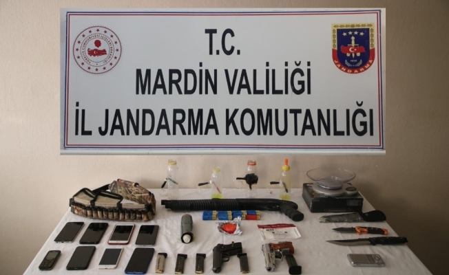 Mardin’de uyuşturucu çetesine jandarmadan şafak operasyonu