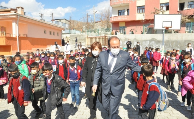 Şırnak’ta köy okullarında 47 bin öğrenci yüz yüze eğitime başladı
