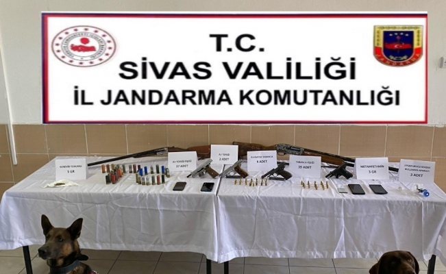Sivas’ta uyuşturucu ve kaçakçılık operasyonu