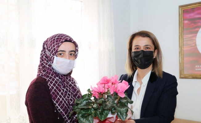 Vali Becel, Avanos’ta şehit ailesini ziyaret etti