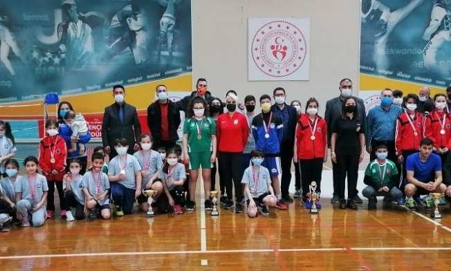 Yunusemreli badmintoncuardan 13 madalya