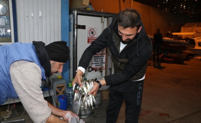 Zonguldak’ta balıkçılar limana 2 bin kasa balıkla döndü