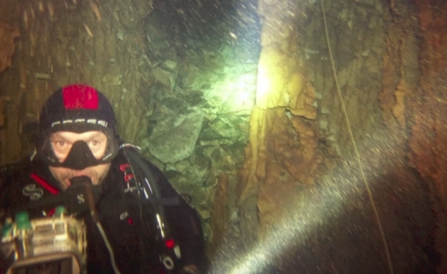 Antalyalı dalgıçlar suyun gözüne daldılar