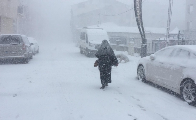 Bingöl Karlıova’da tipi etkili oldu, 86 köy yolu ulaşıma kapandı