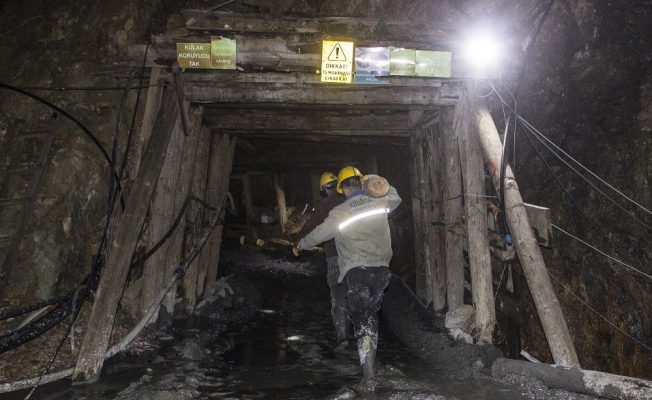 Çanakkale’de madende göçük altında kalan işçiyi arama çalışmaları sürüyor