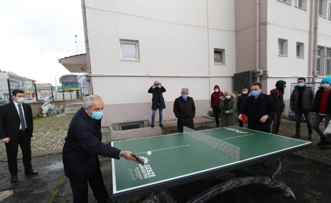 Gebze’deki okul ve parklara masa tenisi sahaları kuruluyor