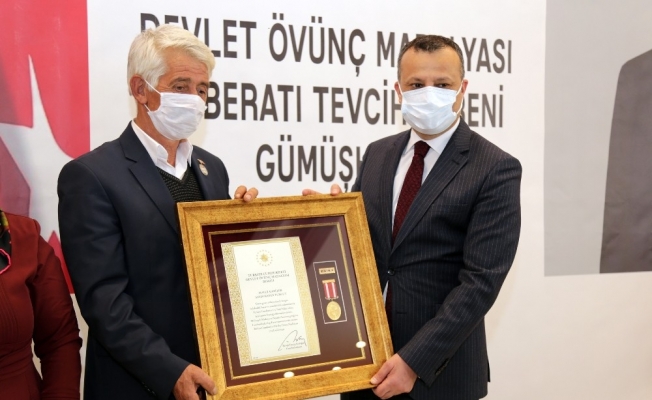 Gümüşhane’de Gazi Hasan Turgut’a devlet övünç madalyası verildi