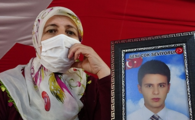 ‘HDP olmasaydı, PKK olmazdı’ diyen Diyarbakır anneleri, evlat nöbetini sürdürüyor