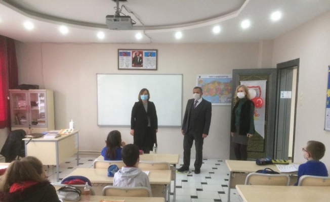 İlçe Milli Eğitim Müdürü Erdoğan, yüz yüze eğitime başlayan okulları ziyaret etti