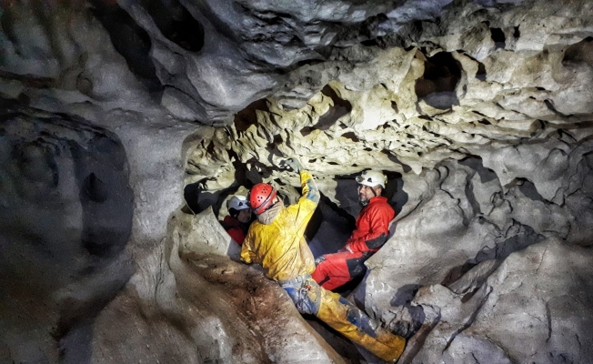İnsuyu Mağarası’nın ziyarete kapalı galerilerinde ve göllerde etüd çalışması