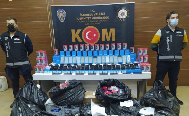 İstanbul’da 4 bin kaçak cep telefonu ele geçirildi