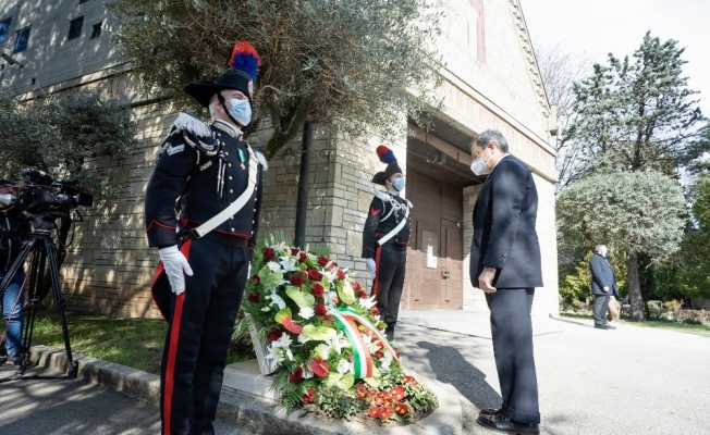 İtalya’da Covid-19 kurbanları anıldı
