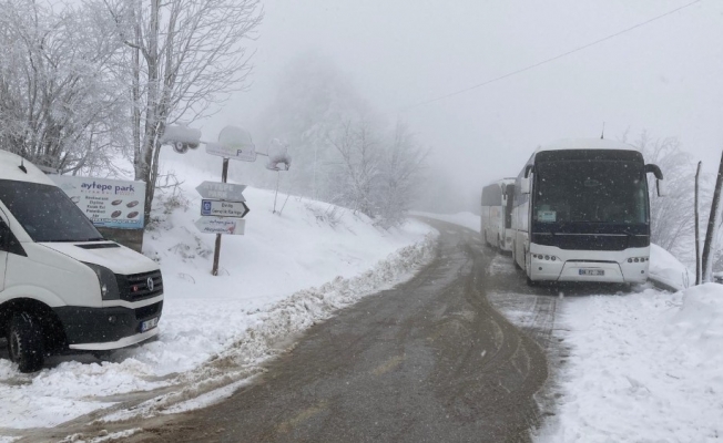 Kocaeli’de kentin yüksek kesimleri kar ile kaplandı