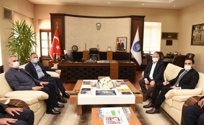 Milletvekili Ceylan, Çorum Belediyesi’ni ziyaret etti