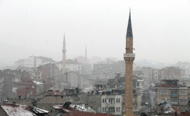 Nevşehir’de kar ve sis etkili oluyor
