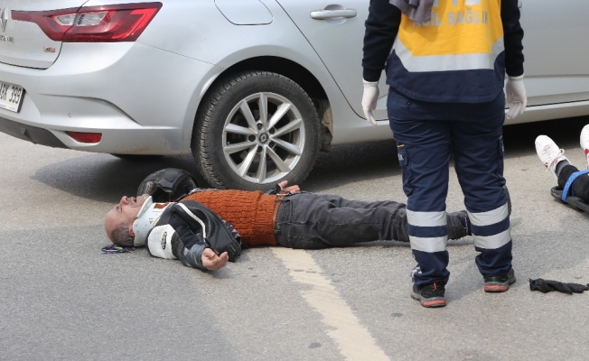 Otomobil ile motosiklet çarpıştı: 2 yaralı