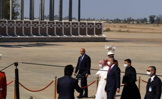 Papa’dan Irak’a tarihi ziyaret