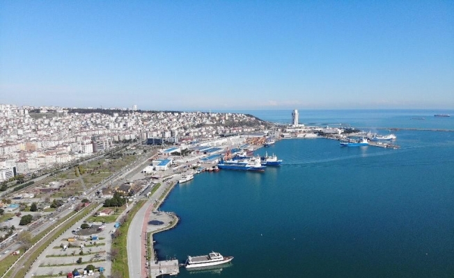 Samsun merkezde bahar, kırsalda kış